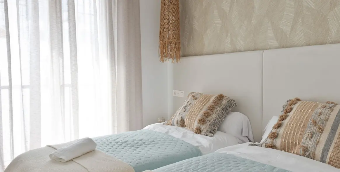 Long-term rent of penthouse duplex in El Paraiso 11