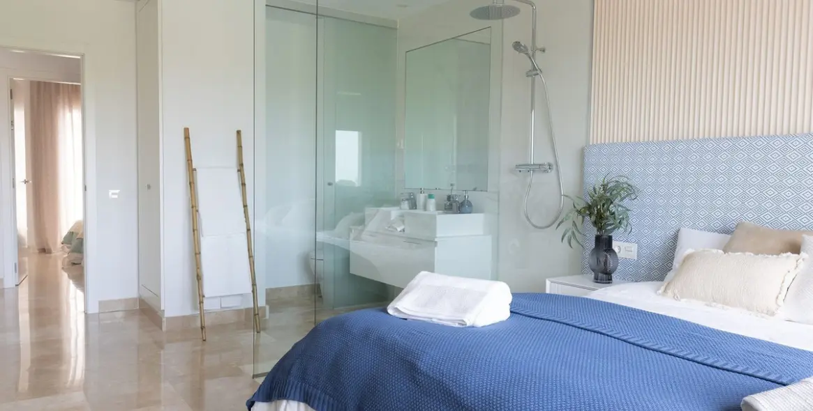 Long-term rent of penthouse duplex in El Paraiso 12