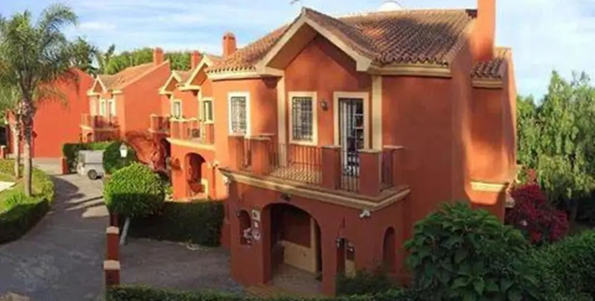 Long-term rent of semi-detached house in Guadalmina Alta 1