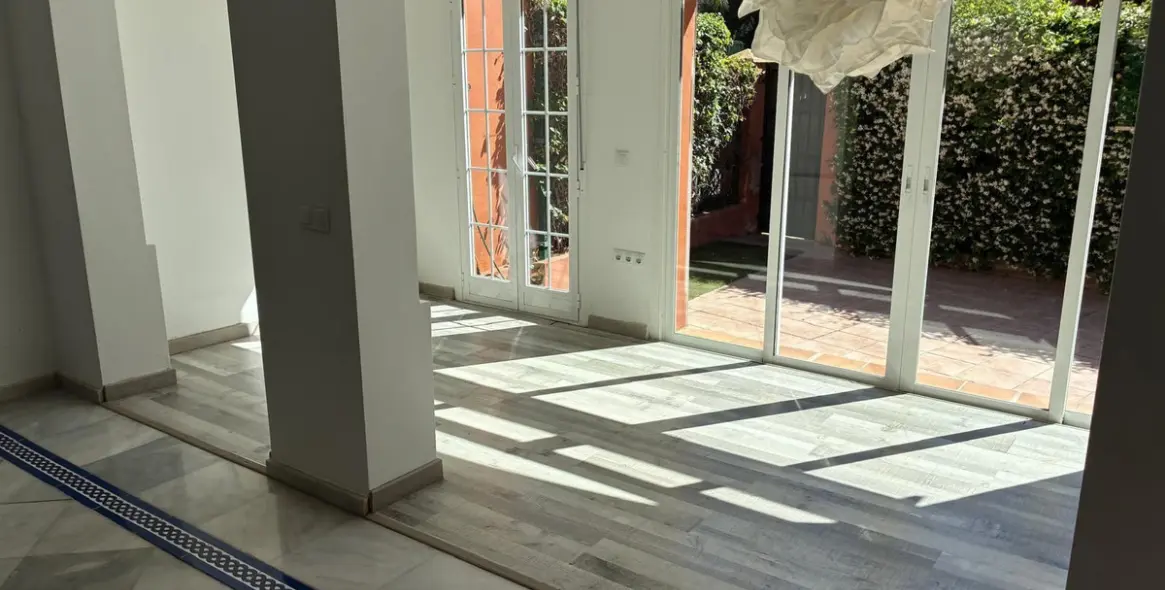 Long-term rent of semi-detached house in Guadalmina Alta 10