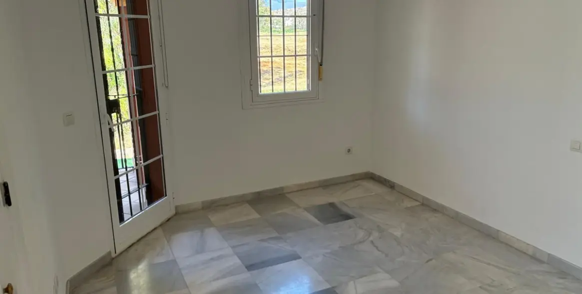 Long-term rent of semi-detached house in Guadalmina Alta 15