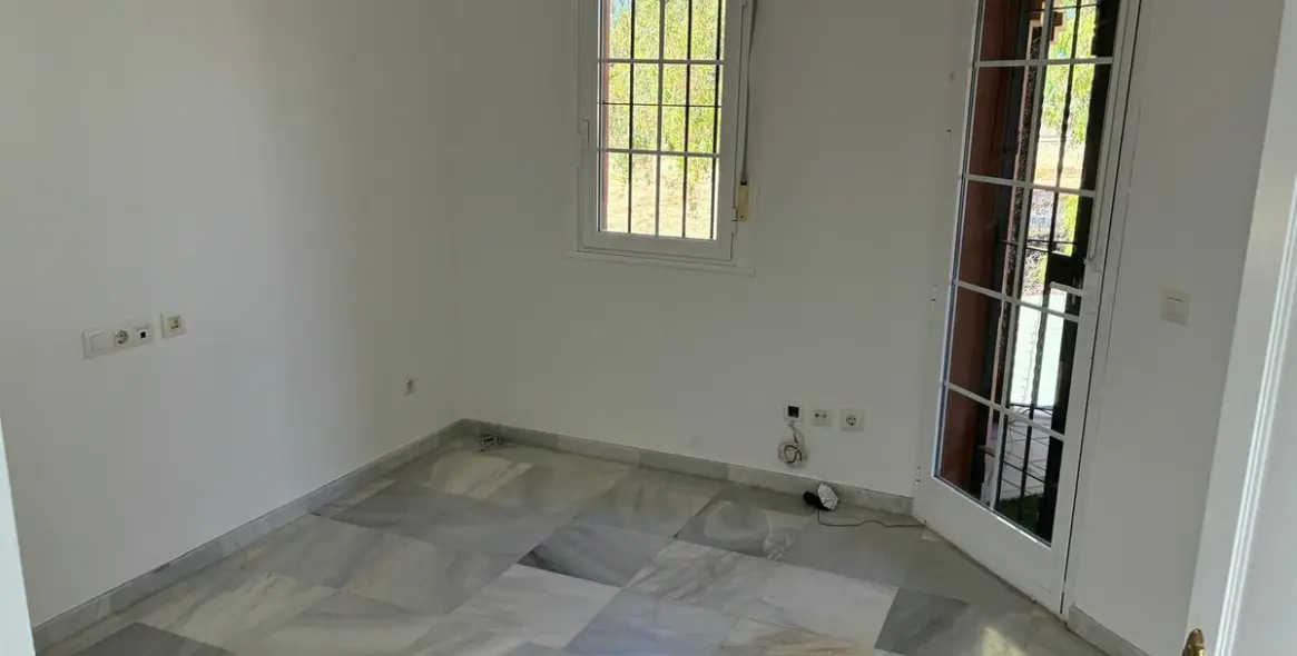 Long-term rent of semi-detached house in Guadalmina Alta 17