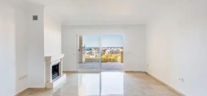 Продажа апартаментов на среднем этаже в Selwo 4