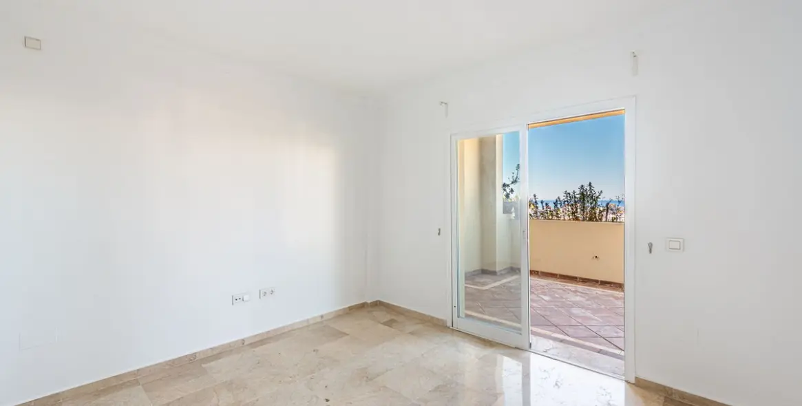 Продажа апартаментов на среднем этаже в Selwo 13