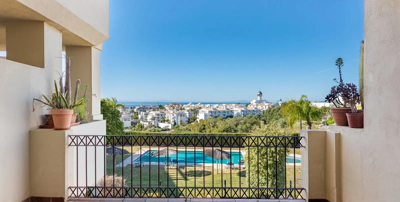 Sale of middle floor apartment in Selwo 1