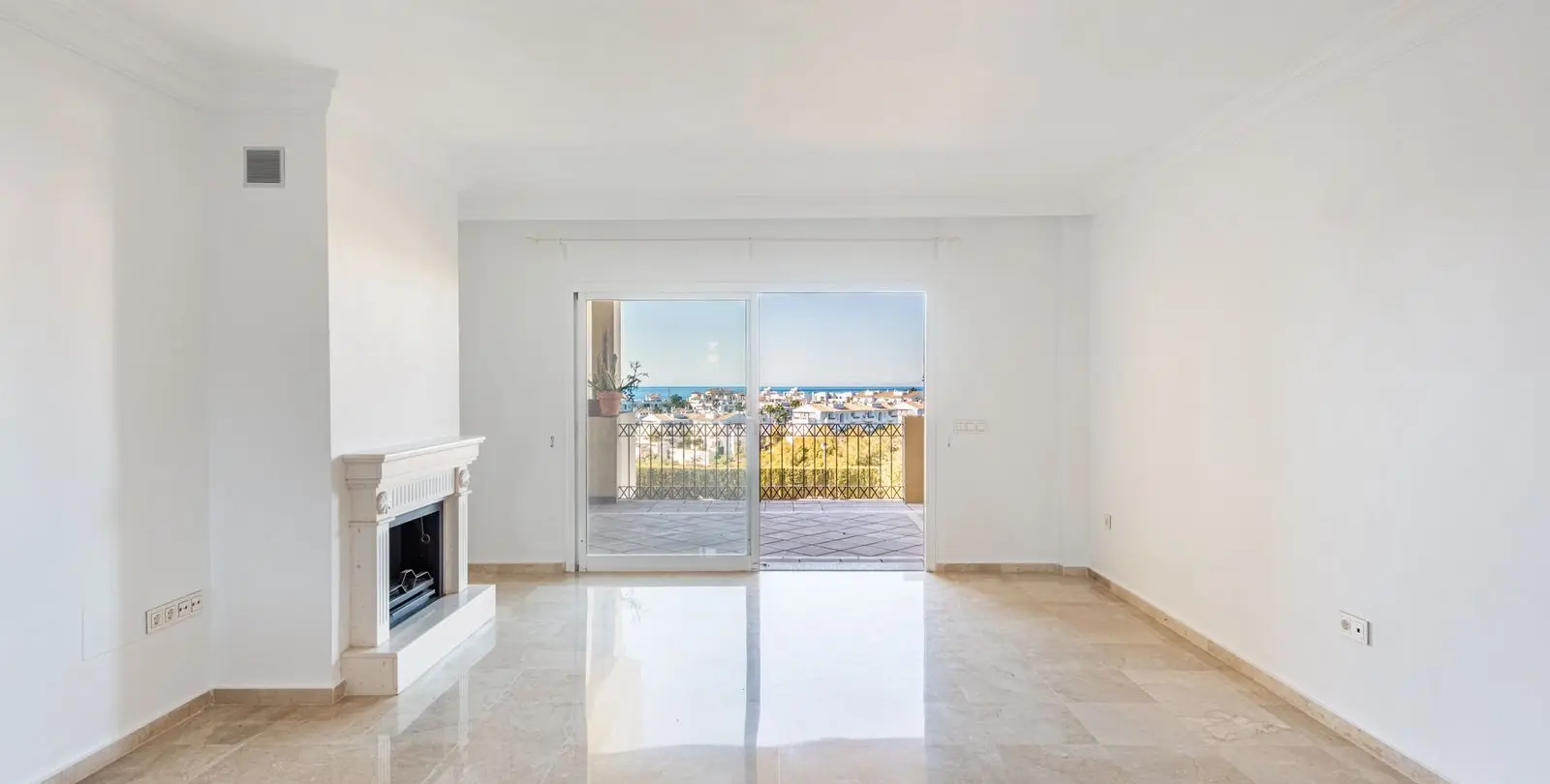 Sale of middle floor apartment in Selwo 5