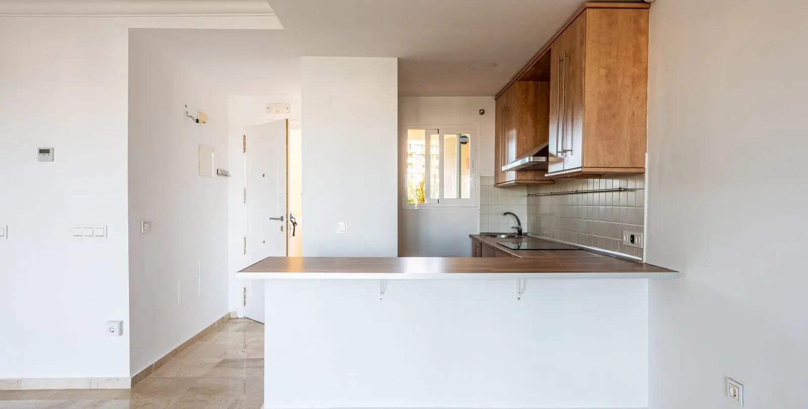 Sale of middle floor apartment in Selwo 8