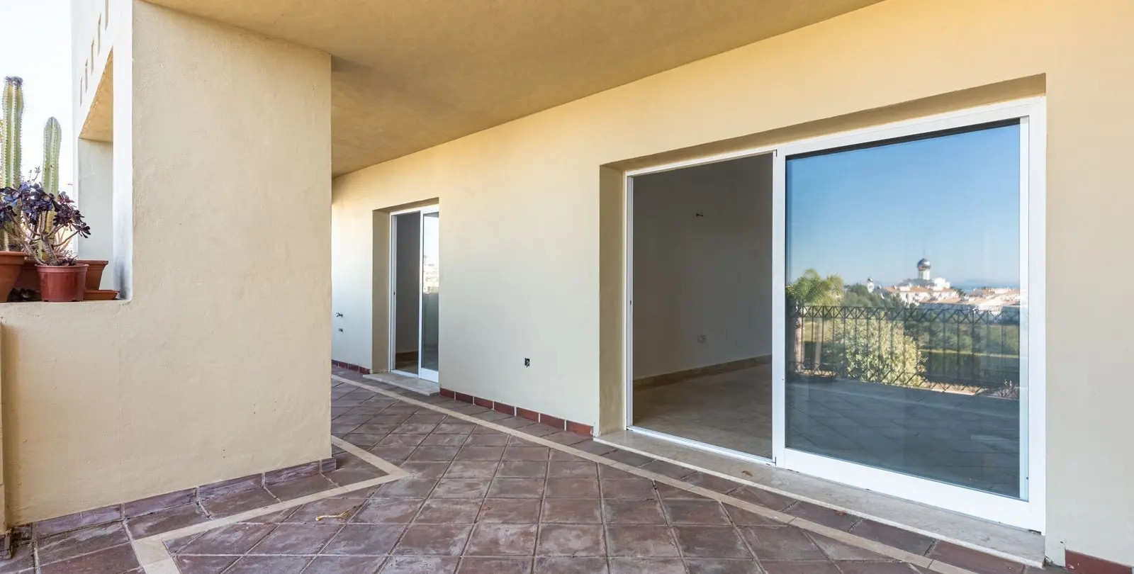 Sale of middle floor apartment in Selwo 19