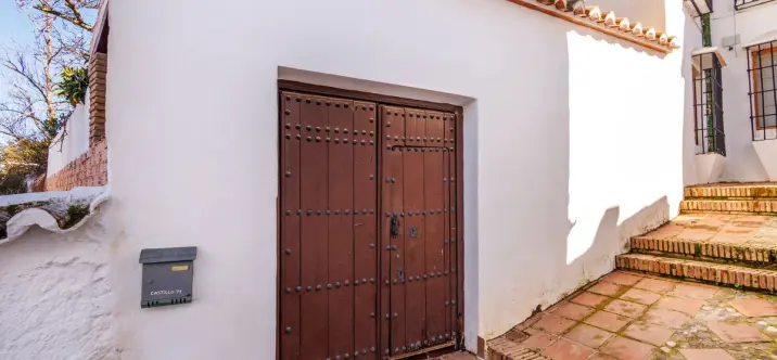 Продажа таунхауса в Comares 4