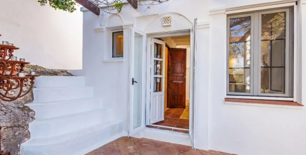 Продажа таунхауса в Comares 32