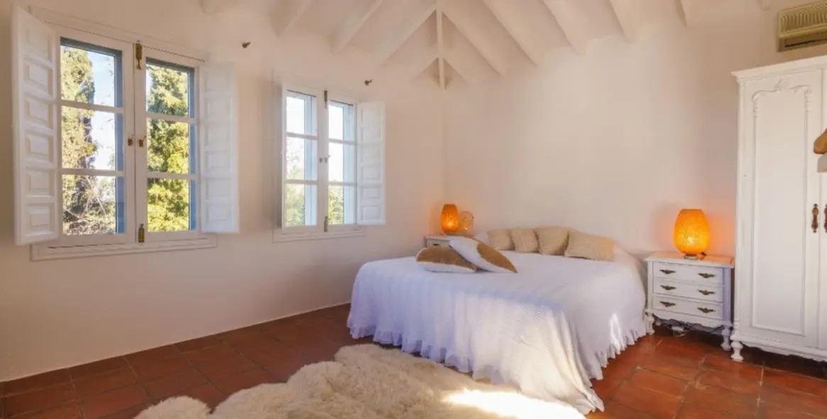 Продажа таунхауса в Comares 36