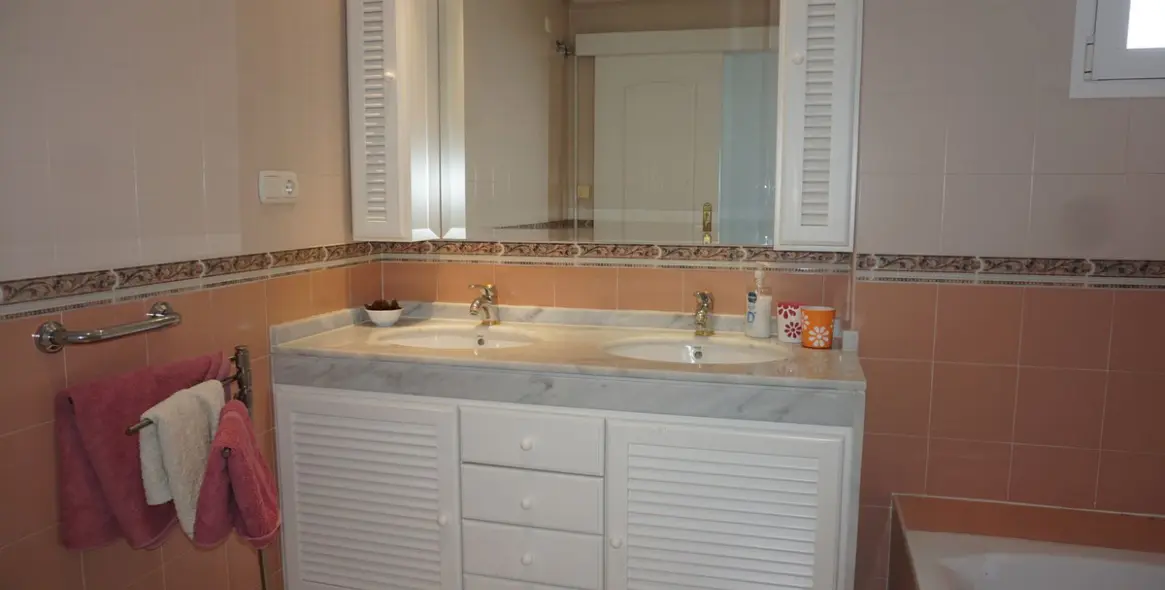 Продажа пентхауса в Miraflores 28