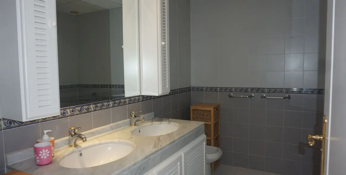 Продажа пентхауса в Miraflores 43