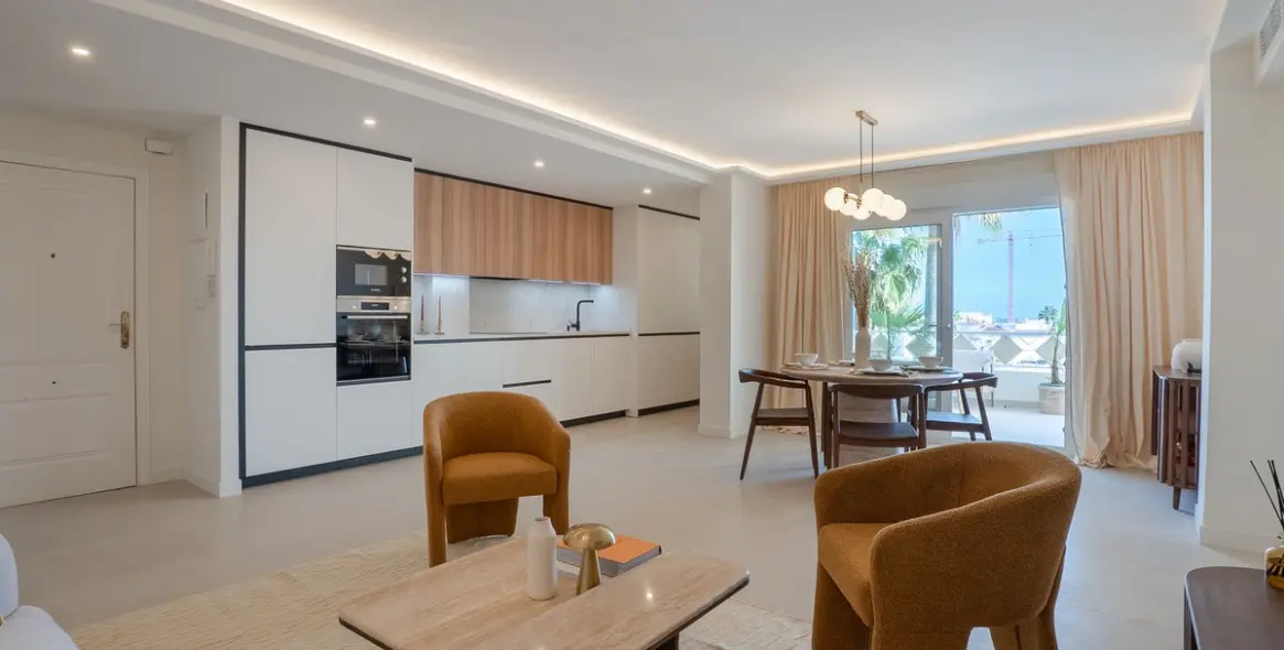 Продажа апартаментов на среднем этаже в Las Chapas 1