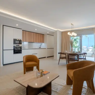 Продажа апартаментов на среднем этаже в Las Chapas