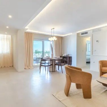 Продажа апартаментов на среднем этаже в Las Chapas