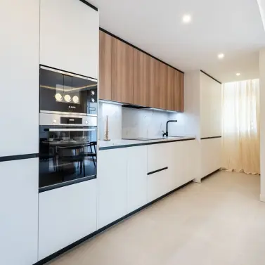 Продажа апартаментов на среднем этаже в Las Chapas