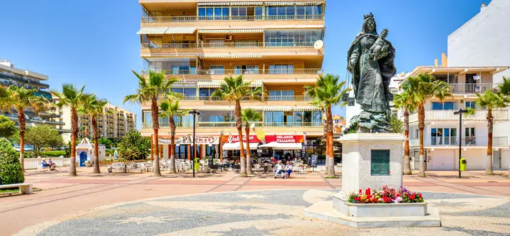 Продажа апартаментов на среднем этаже в Fuengirola 0