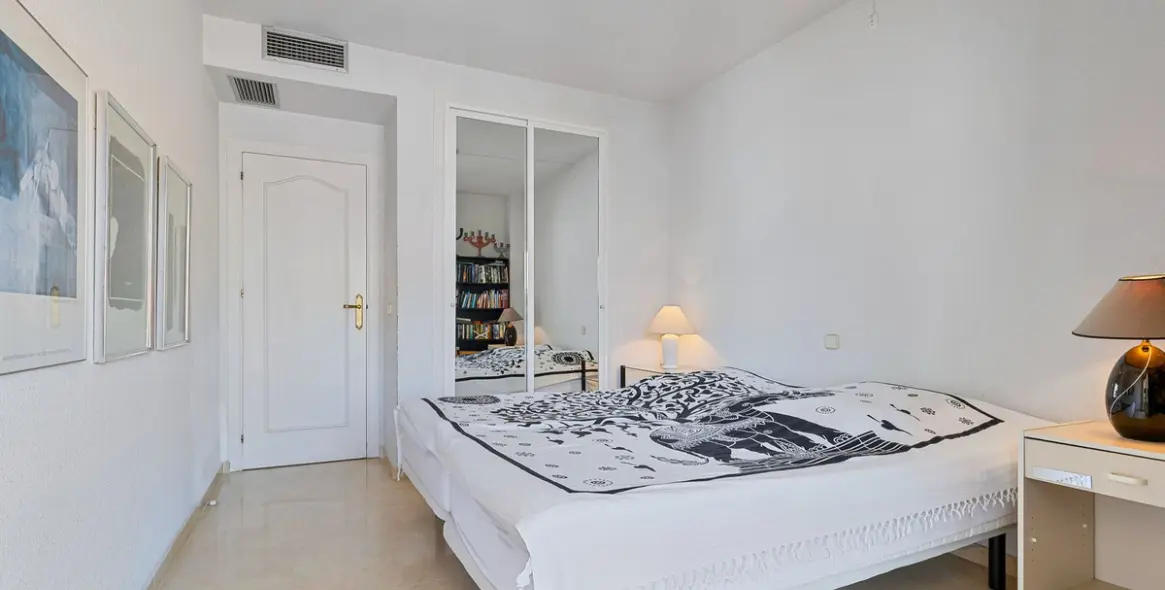 Продажа апартаментов на среднем этаже в Fuengirola 13