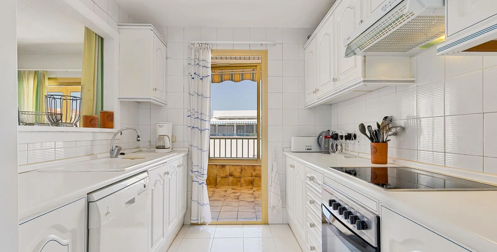 Venta de apartamento en planta media en Fuengirola 11