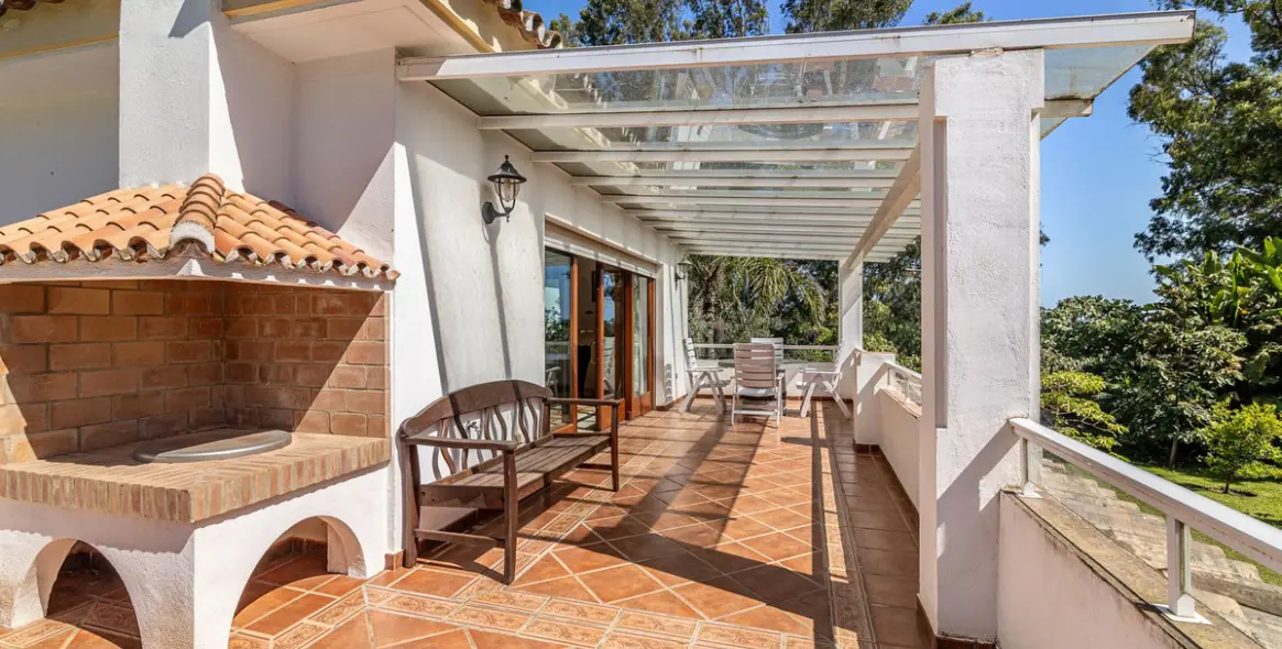 Продажа  отдельно стоящей виллы в New Golden Mile 23