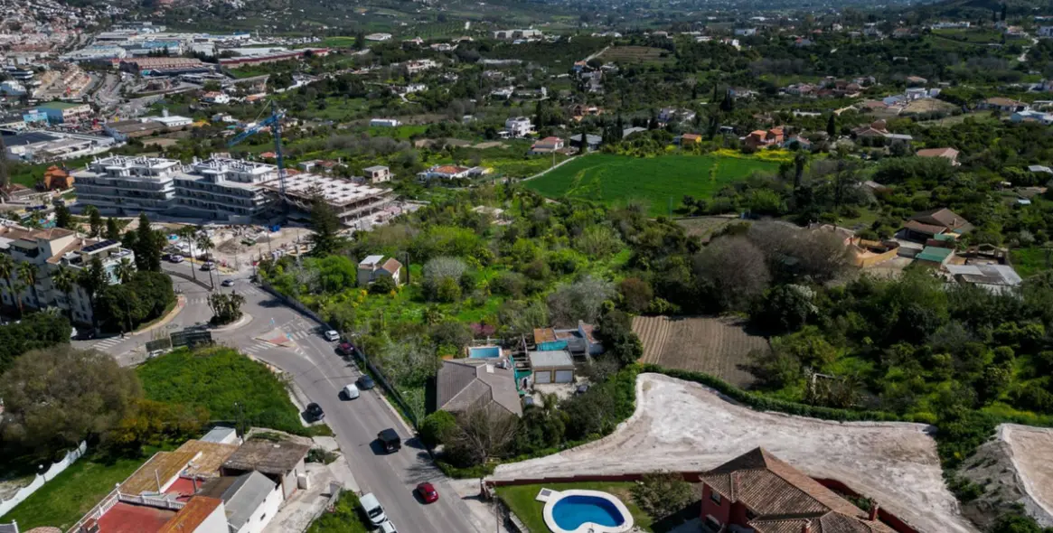 Продажа  жилого участка в Coín 10