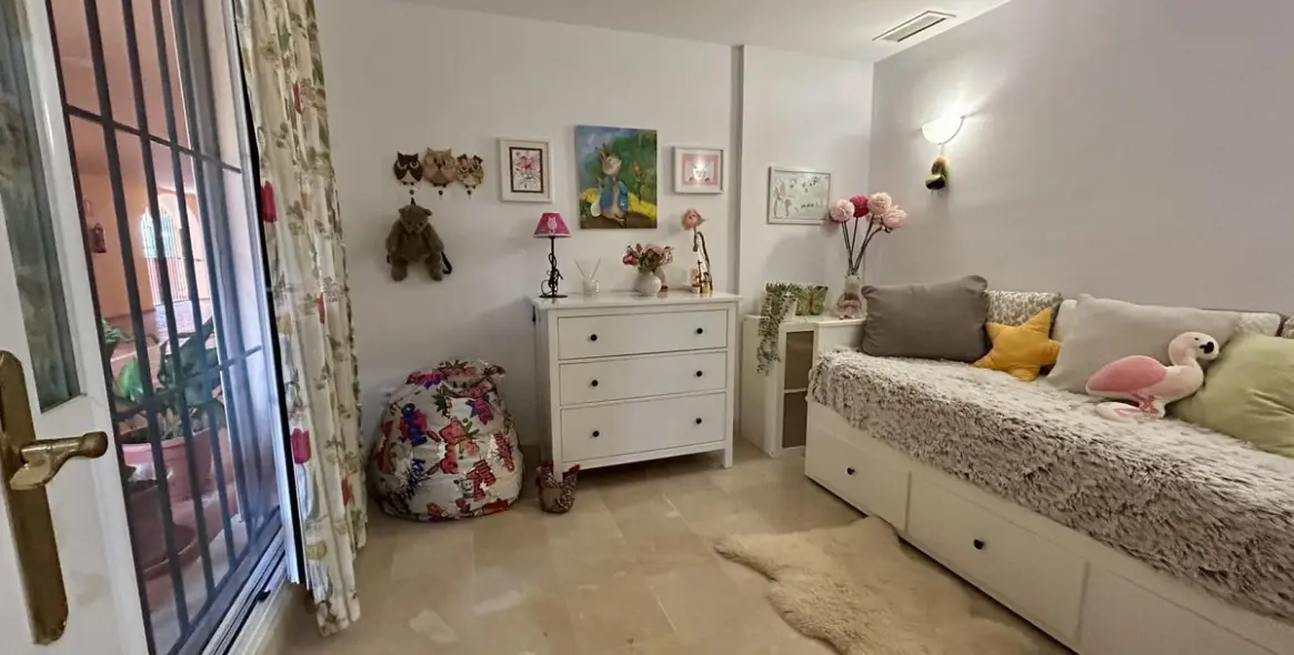 Продажа апартаментов на первом этаже в Elviria 6