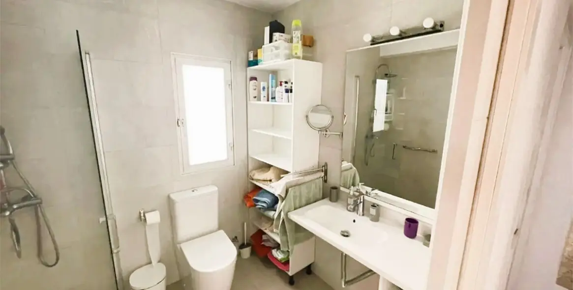 Venta de apartamento en planta media en Marbella 15