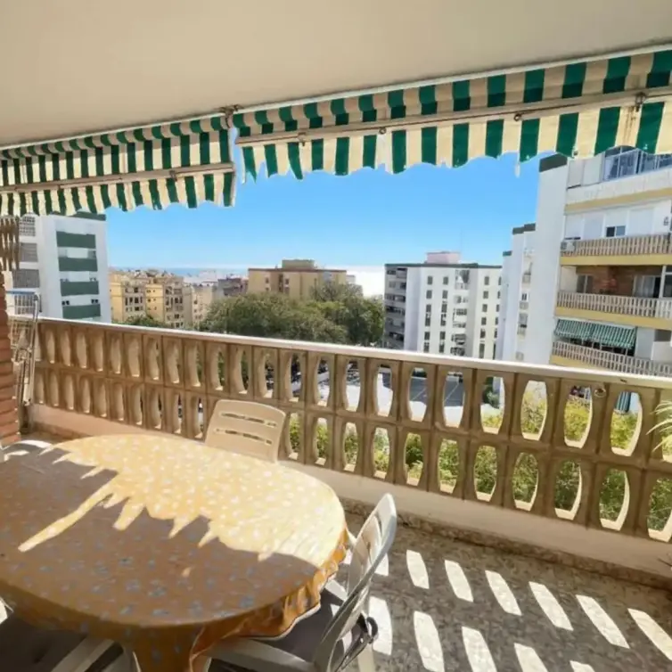 Sale of middle floor apartment in Marbella