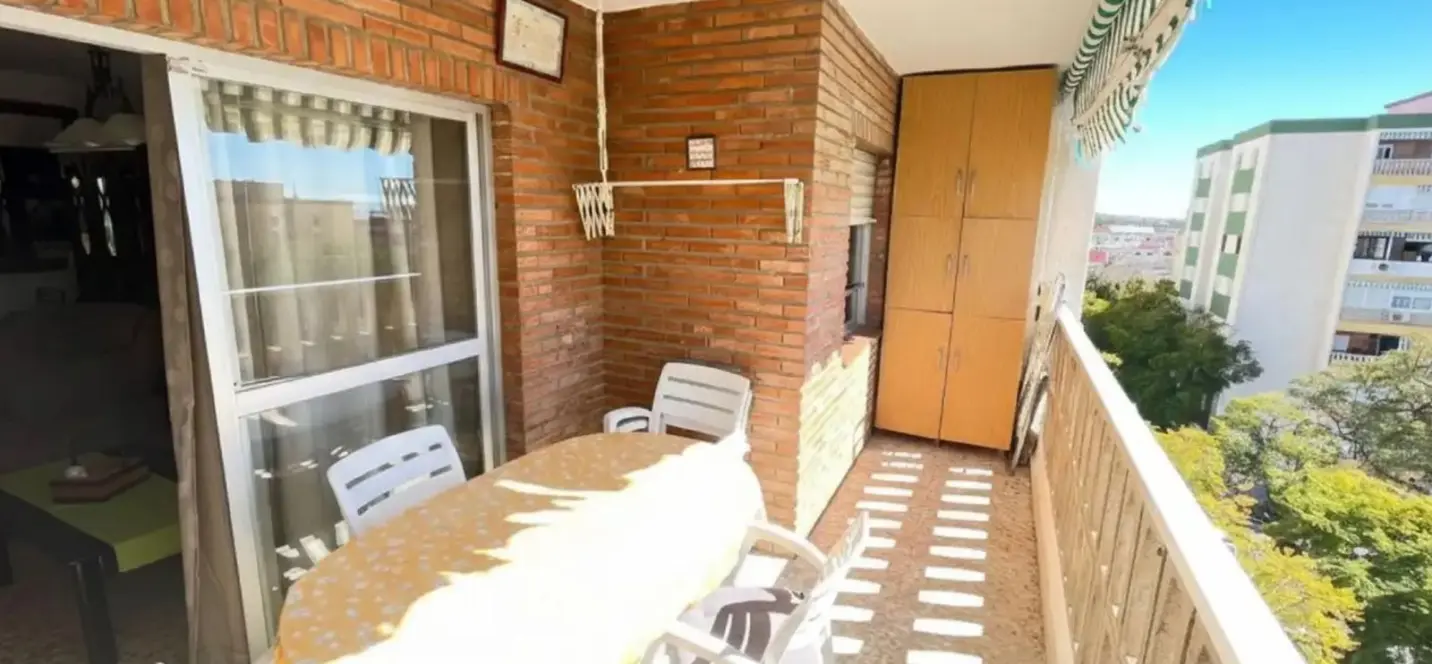 Sale of middle floor apartment in Marbella 2