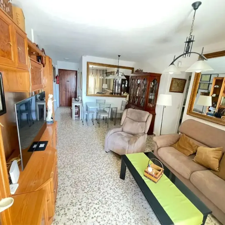 Sale of middle floor apartment in Marbella
