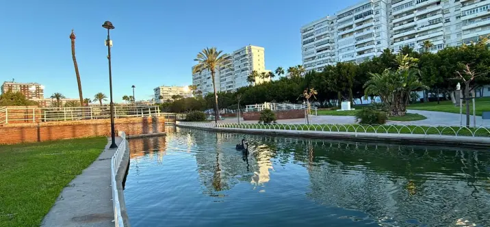 Продажа апартаментов на среднем этаже в Málaga 0