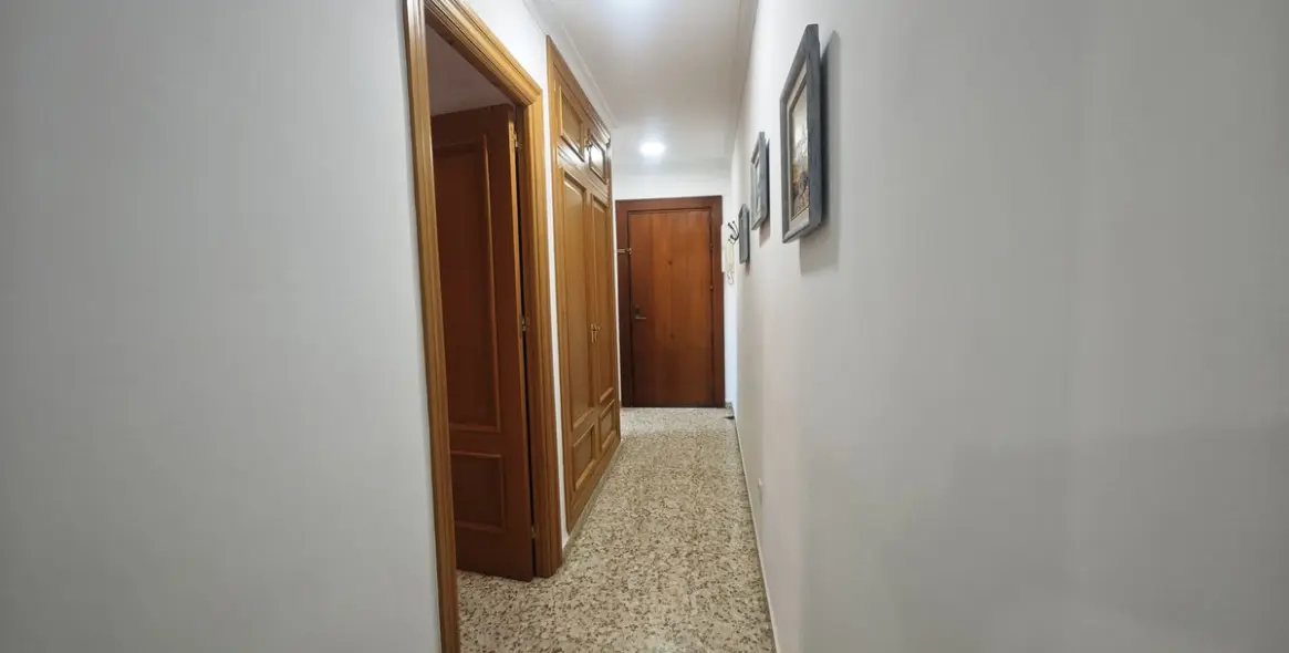 Продажа апартаментов на среднем этаже в Málaga 9