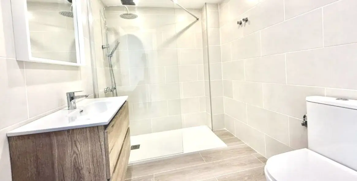 Sale of penthouse in Elviria 10