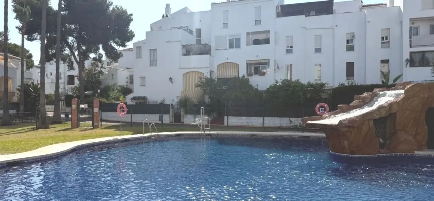 Venta de ático en Elviria 1