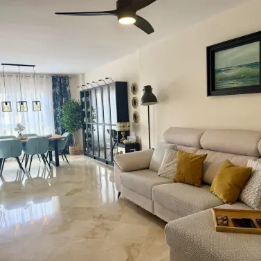 Venta de apartamento en planta media en Calahonda