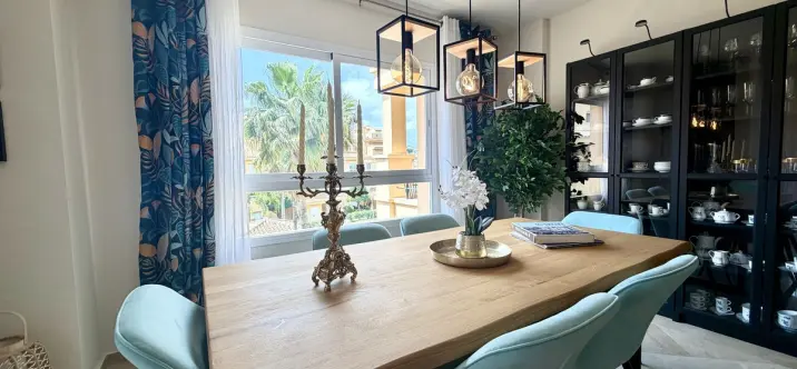 Venta de apartamento en planta media en Calahonda 3