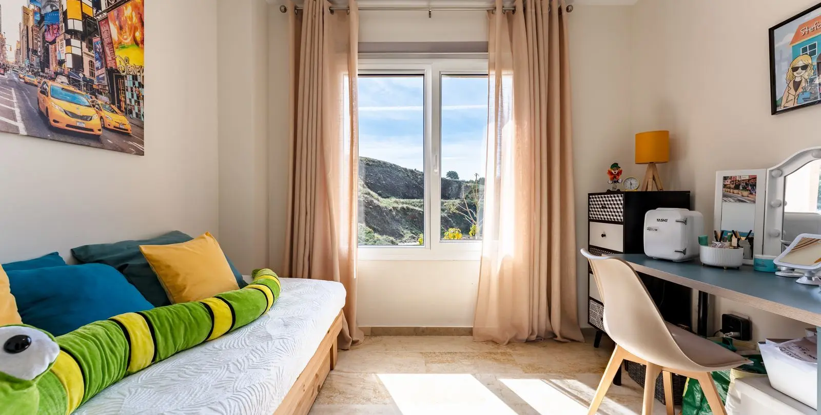 Sale of middle floor apartment in Calahonda 20