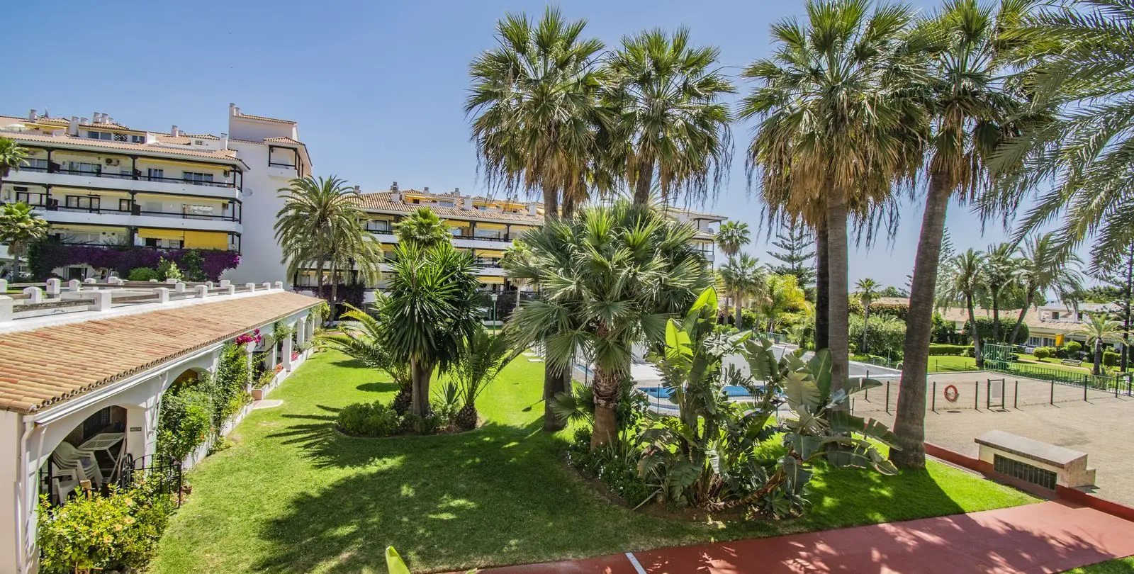 Sale of penthouse in The Golden Mile 17