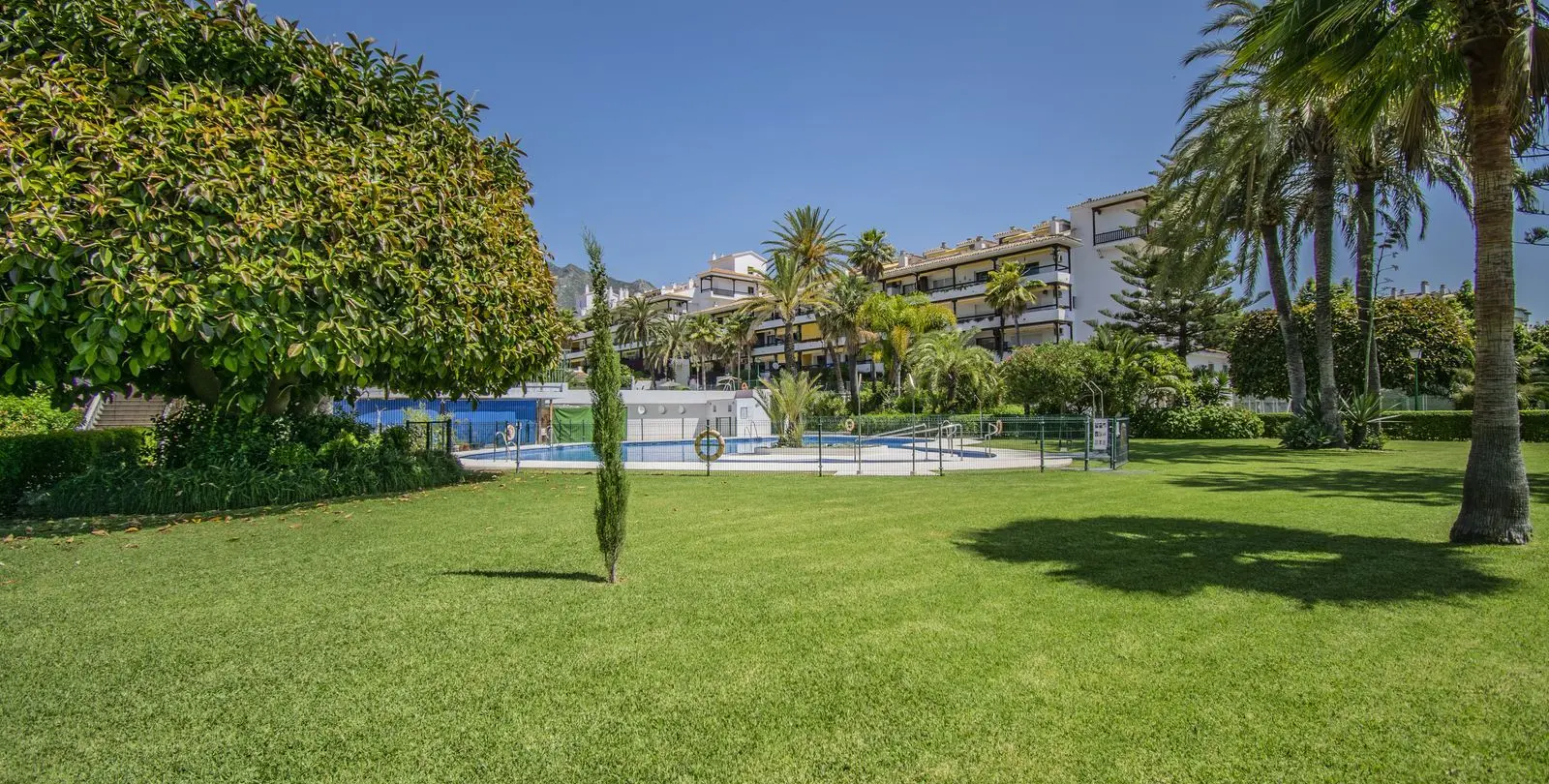 Sale of penthouse in The Golden Mile 21