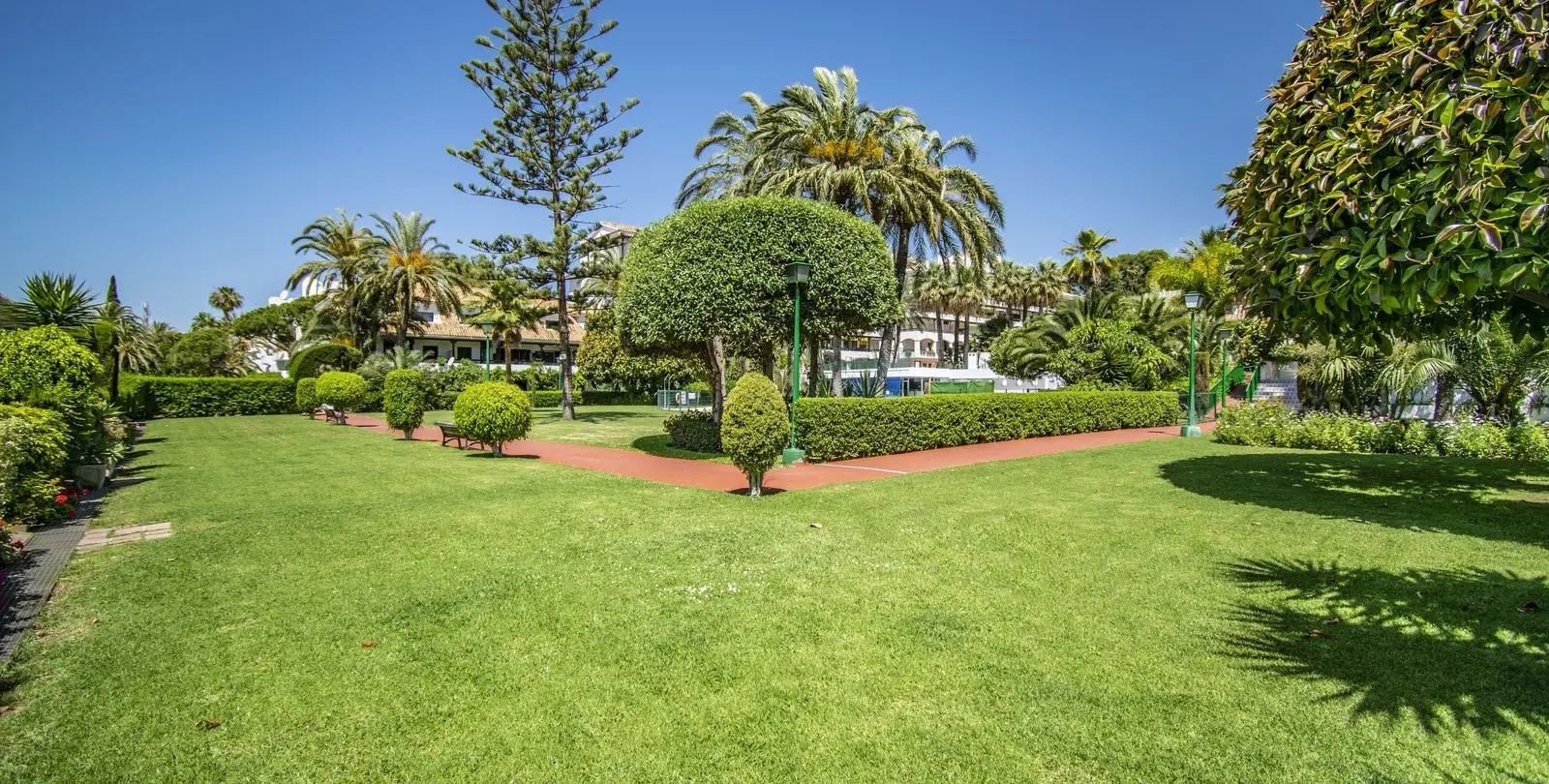 Sale of penthouse in The Golden Mile 22