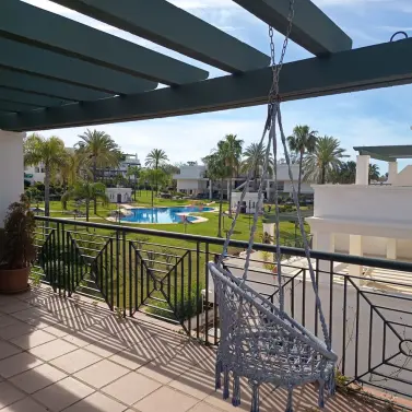 Venta de apartamento en planta media en Nueva Andalucía