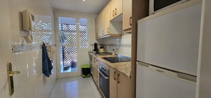 Venta de apartamento en planta media en Nueva Andalucía 4