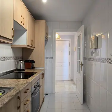 Venta de apartamento en planta media en Nueva Andalucía