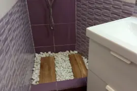 Image 4 thumb