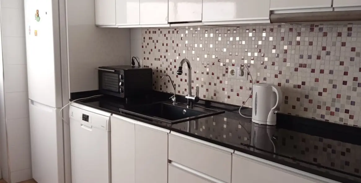 Sale of middle floor apartment in Málaga Centro 10