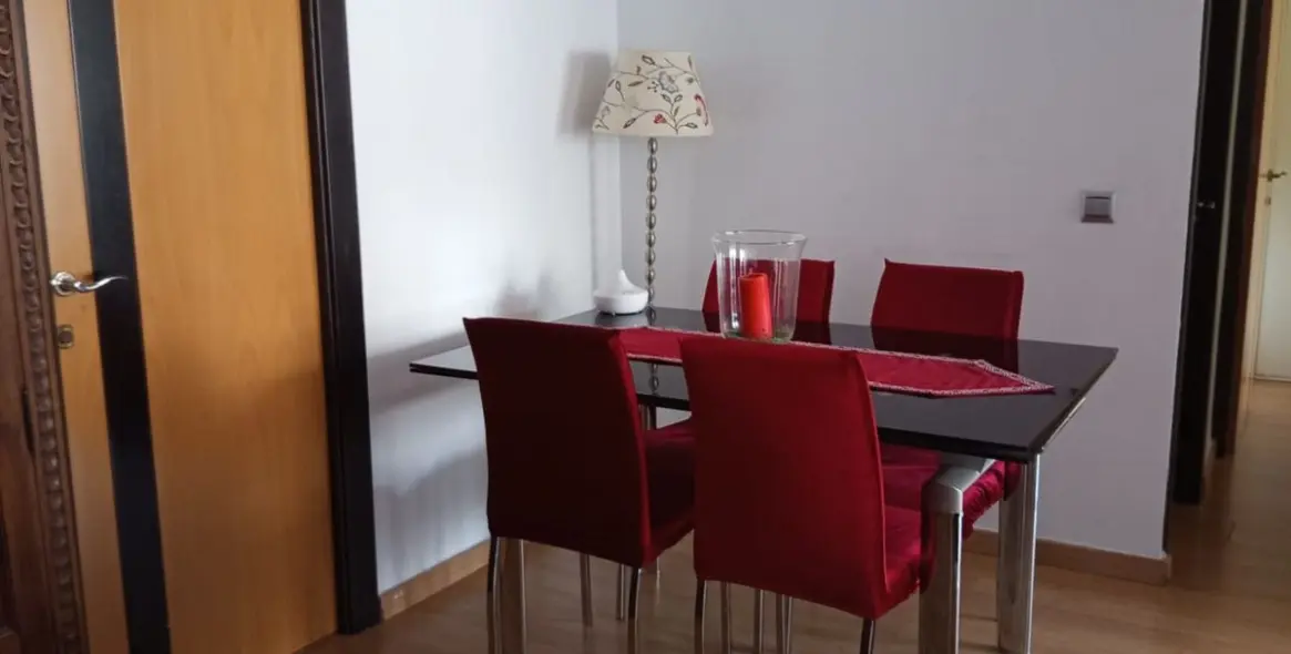 Sale of middle floor apartment in Málaga Centro 12