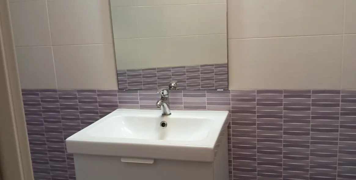Sale of middle floor apartment in Málaga Centro 16