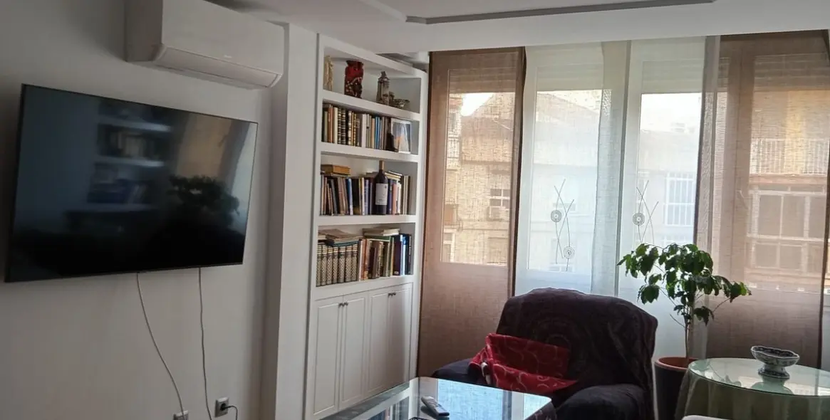 Sale of middle floor apartment in Málaga Centro 18