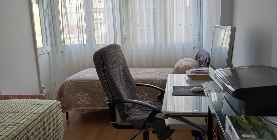 Sale of middle floor apartment in Málaga Centro 21